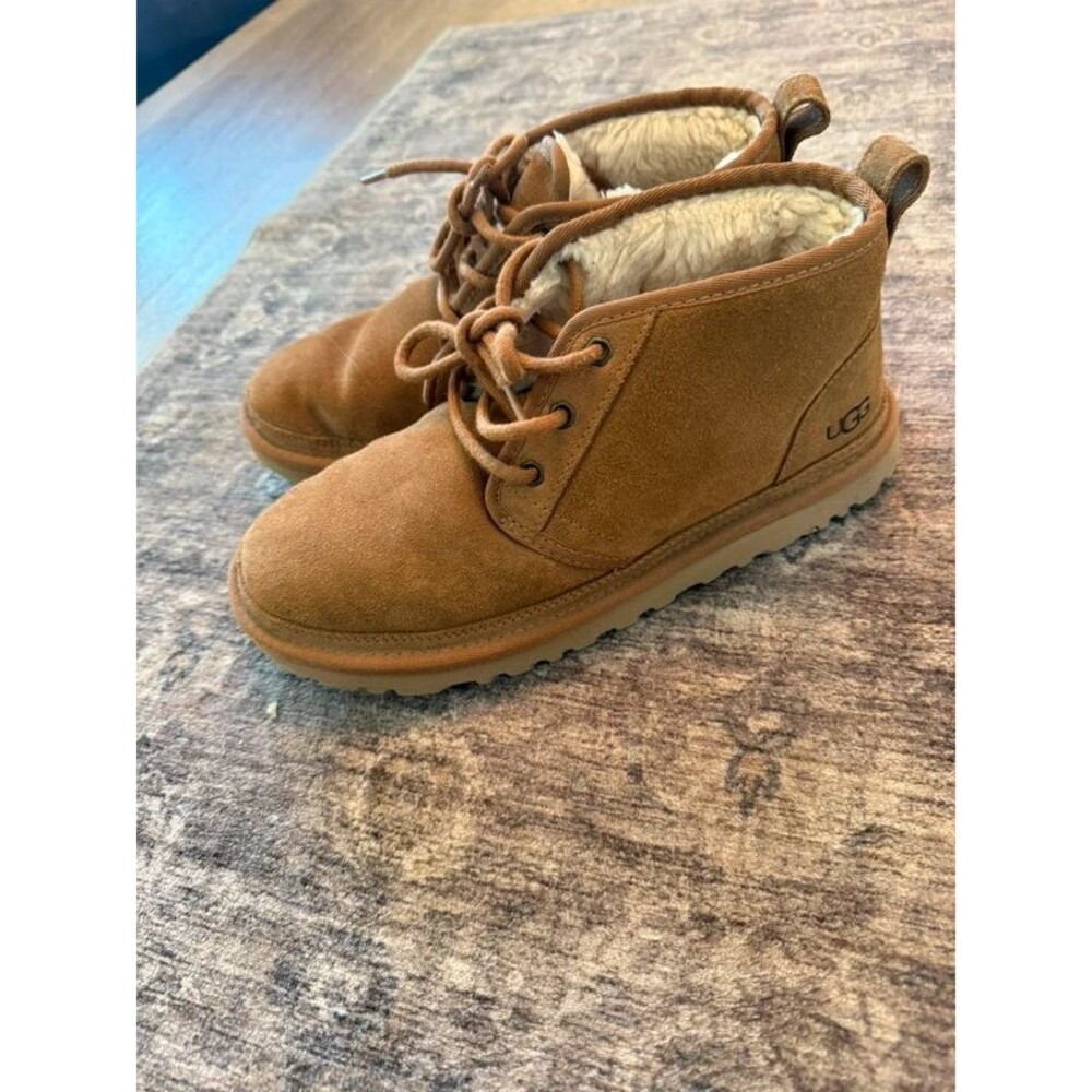 UGG Neumel boots